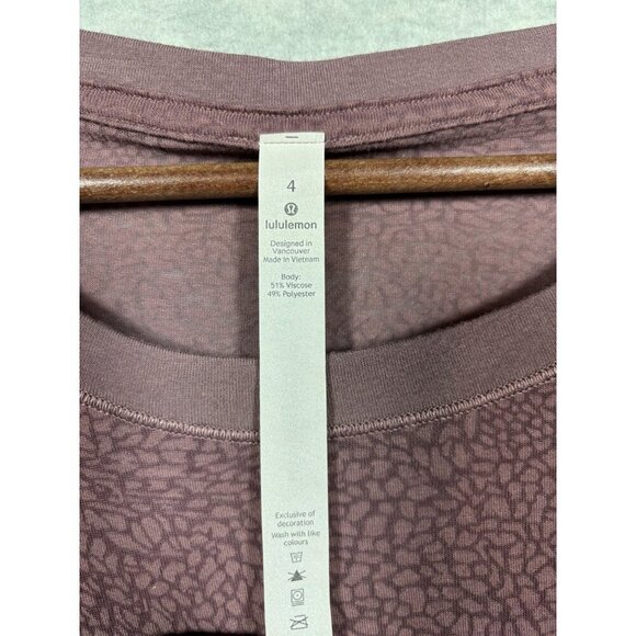 Lululemon Women's T-Shirt Size 4 Between Moments Semi-Sheer Athletic - Picture 2 of 4